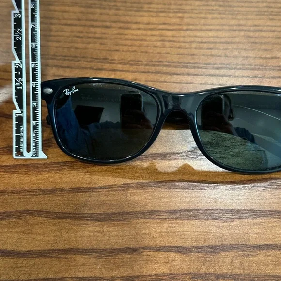 Ray-Ban Classic Black Sunglasses RB2132 - Picture 10 of 10